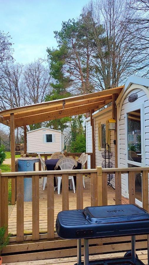 Camping Marvilla Parks -Parc Des Roches 91530 Saint-Chéron Exterior foto