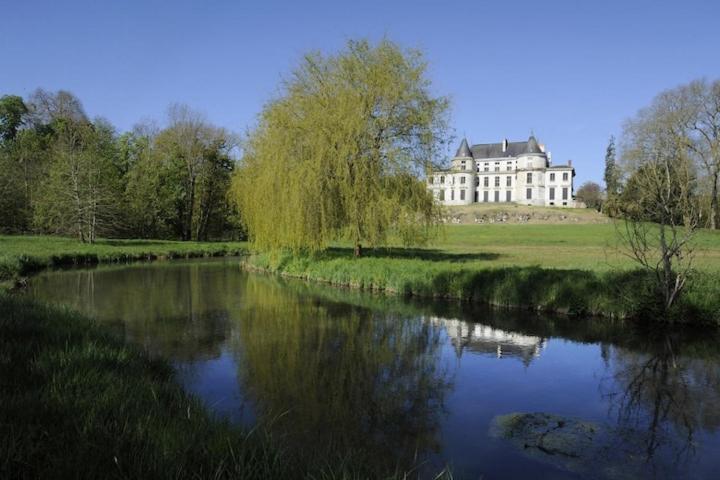 Camping Marvilla Parks -Parc Des Roches 91530 Saint-Chéron Exterior foto